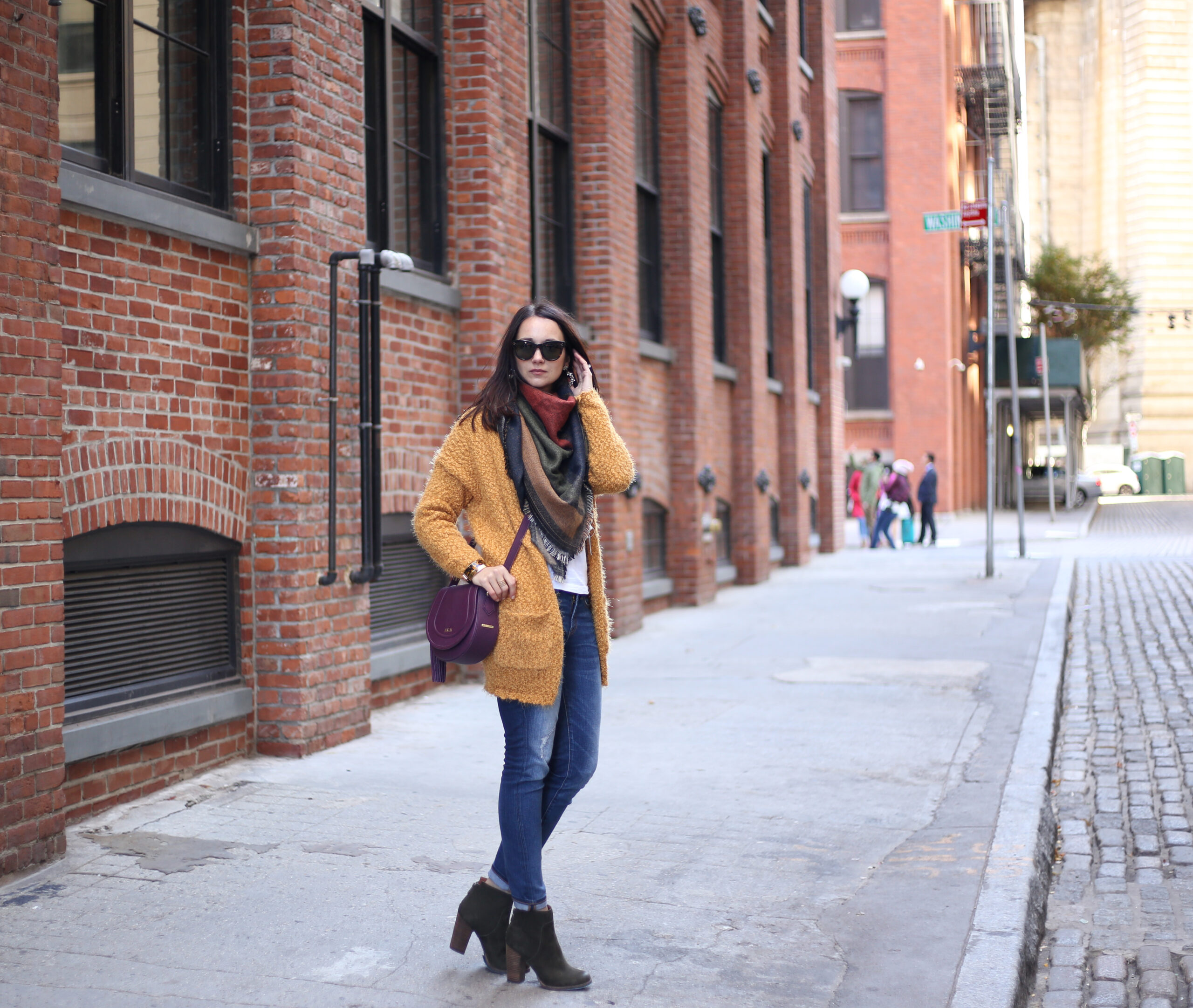 fall casual outfit cardigan and scarf