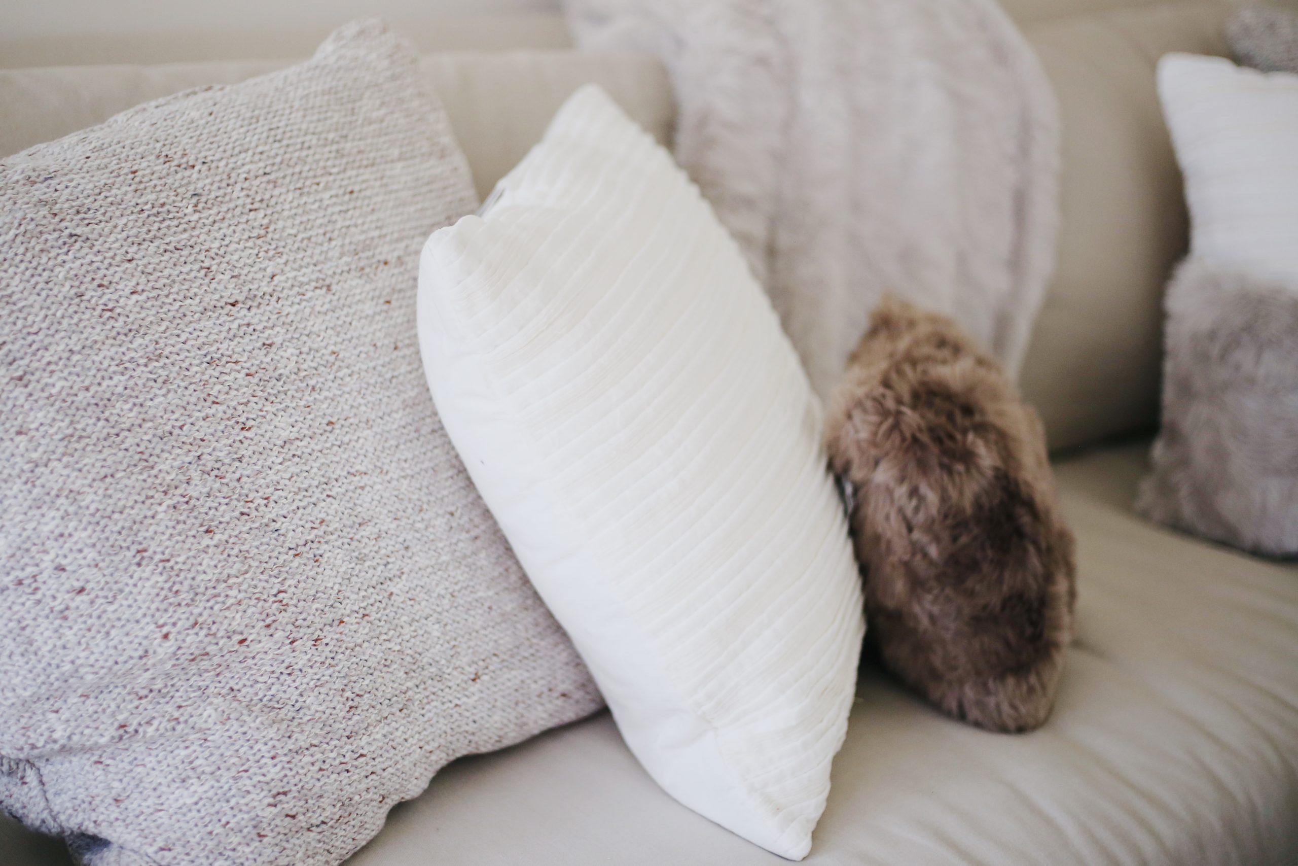 holiday home decor, cozy pillows, cozy home