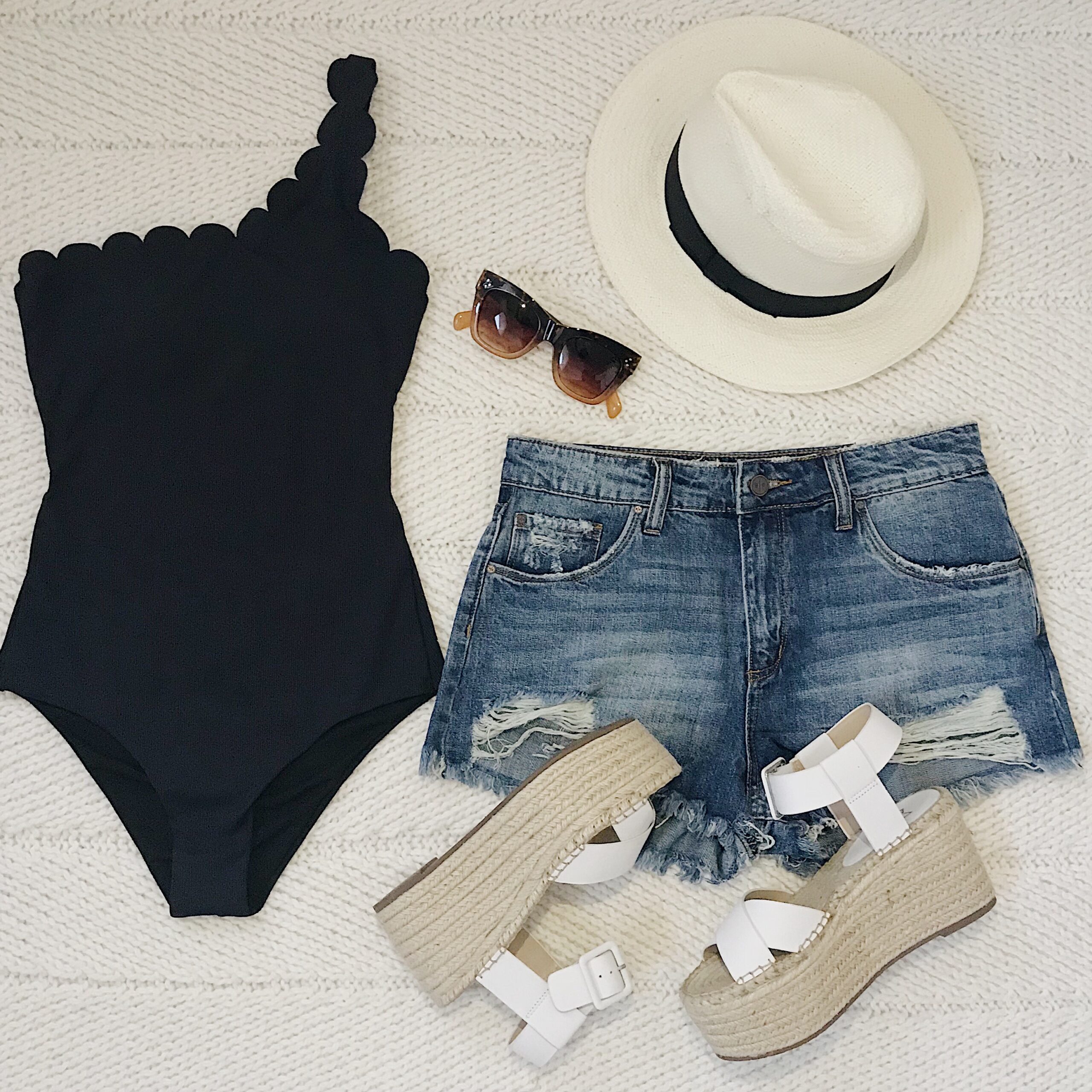 summer style, one piece swimsuit, affordable swimsuit, summer outfit