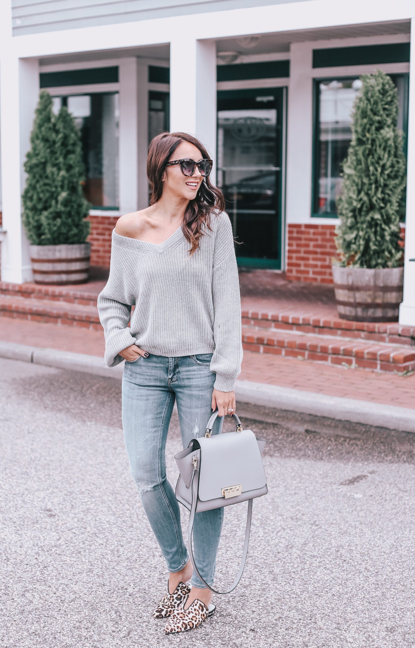 FALL OUTFIT IDEAS, GREY OVERSIZED PULLOVER