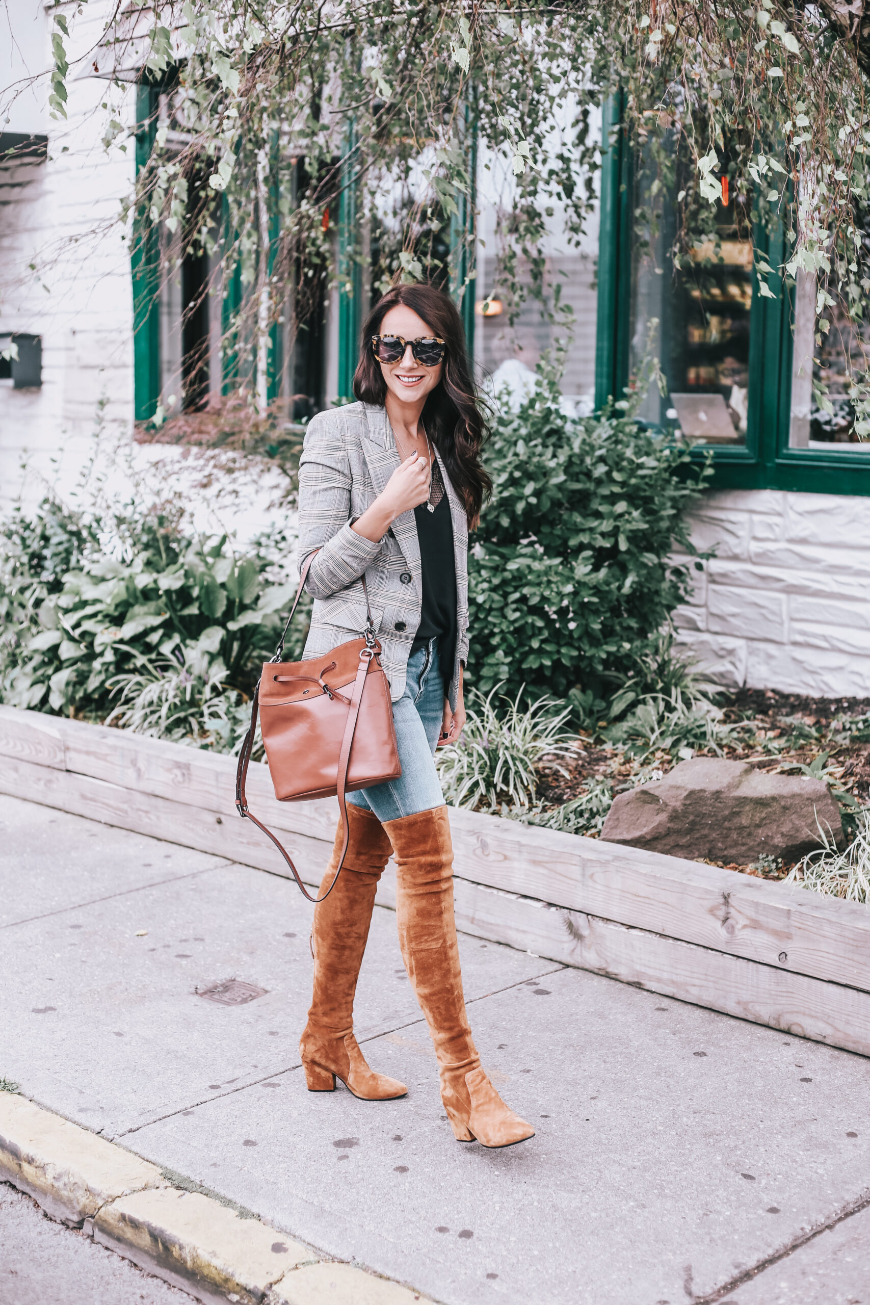 fall outfot with palid blazer, brown over the knee boots and bucket bag