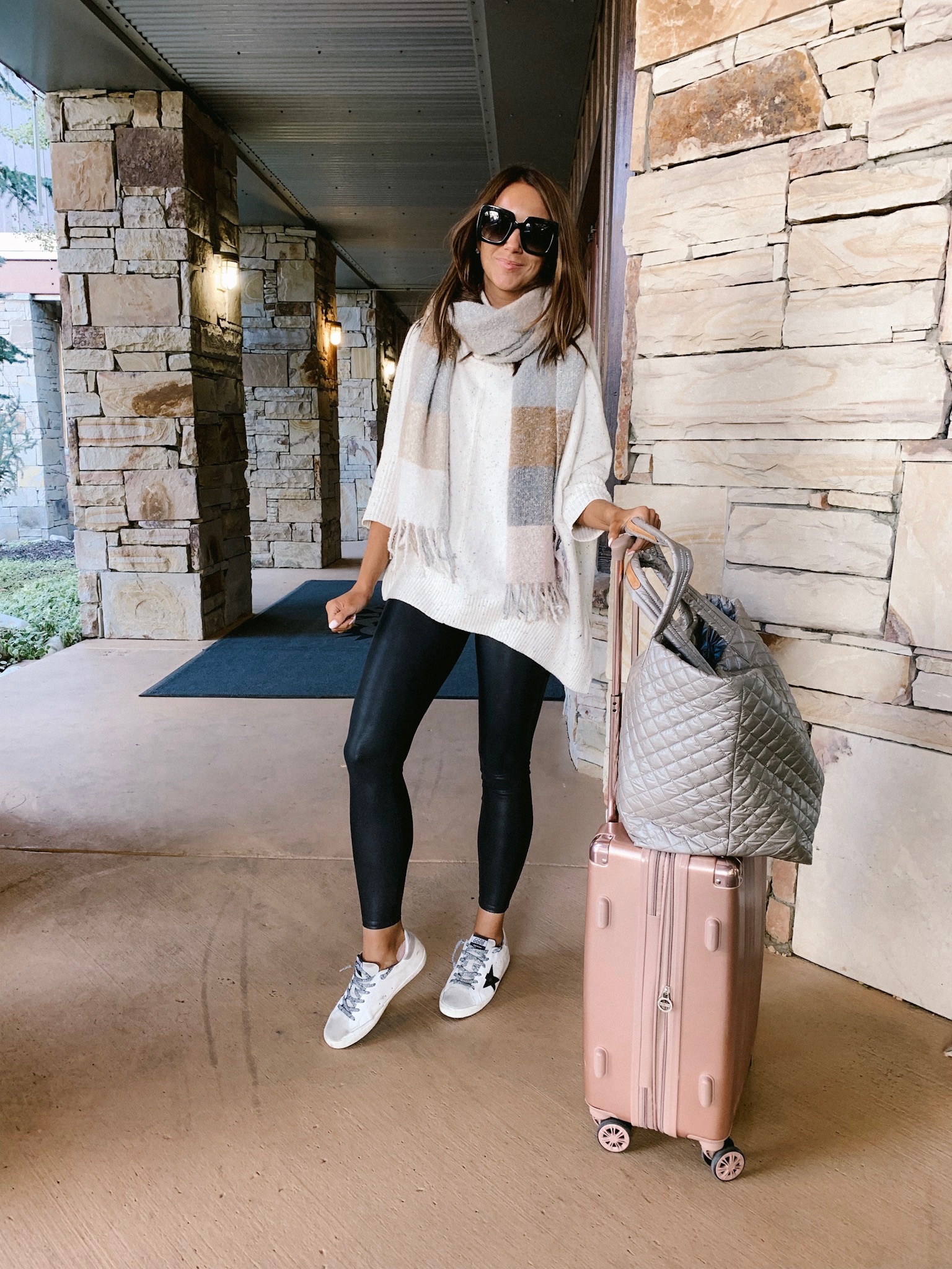 TRAVEL STYLE, LEGGINGS, PONCHO,SCARF