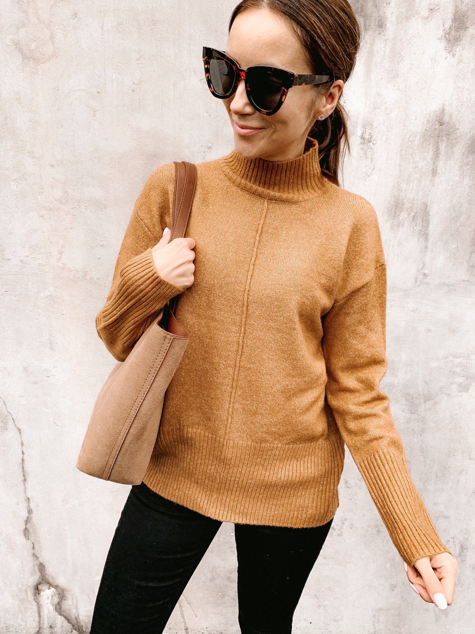 SWEATER, JEGGINGS, TOTE