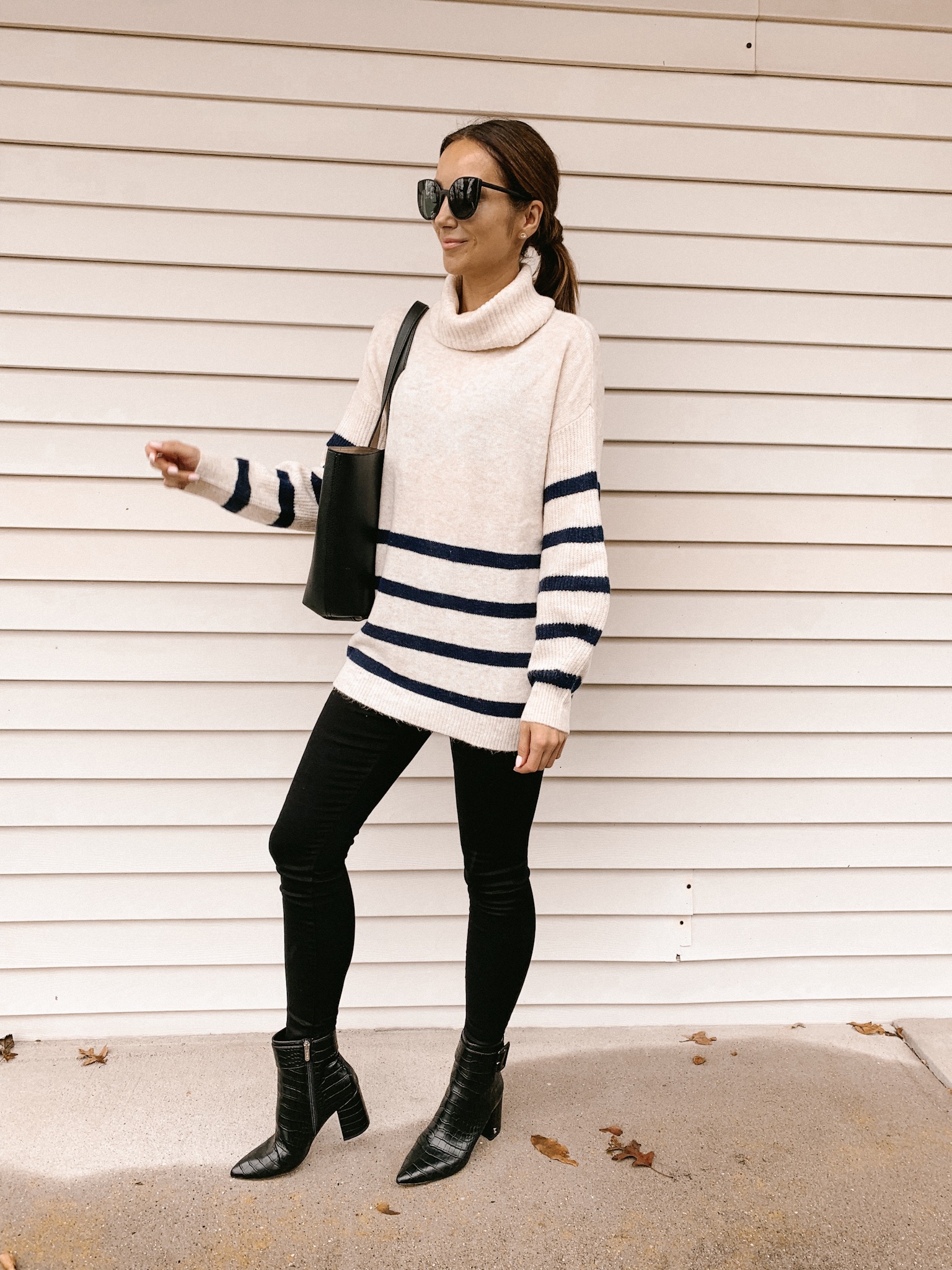 Striped sweater, jeggings, booties, totes