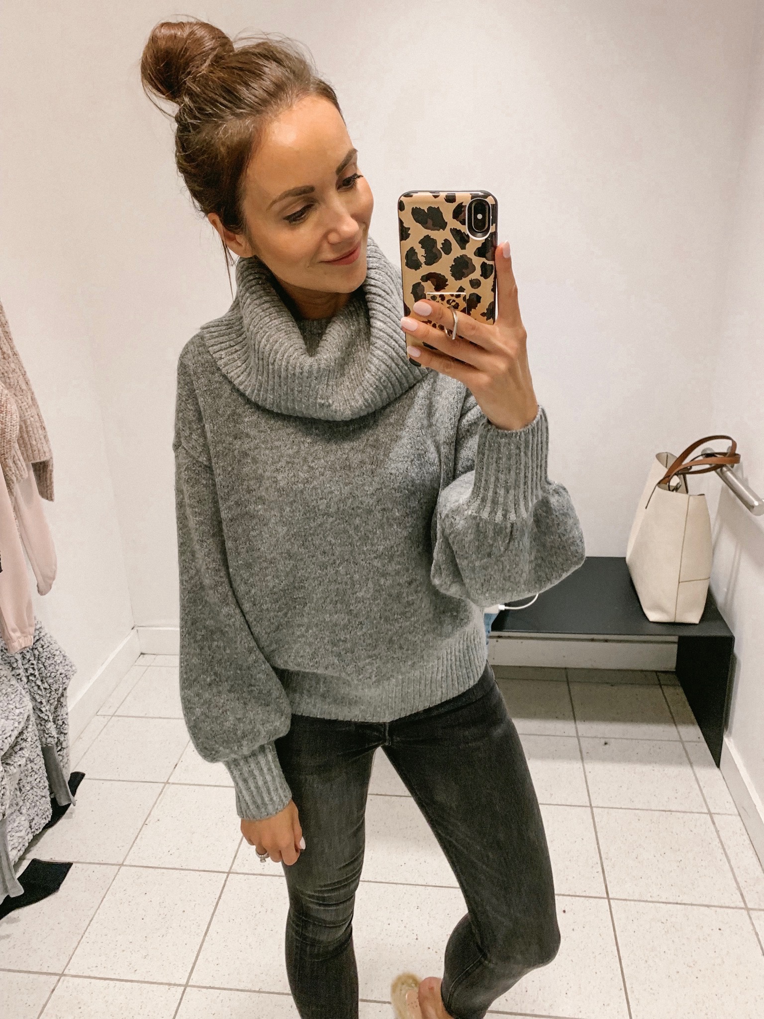 SWEATER, JEANS