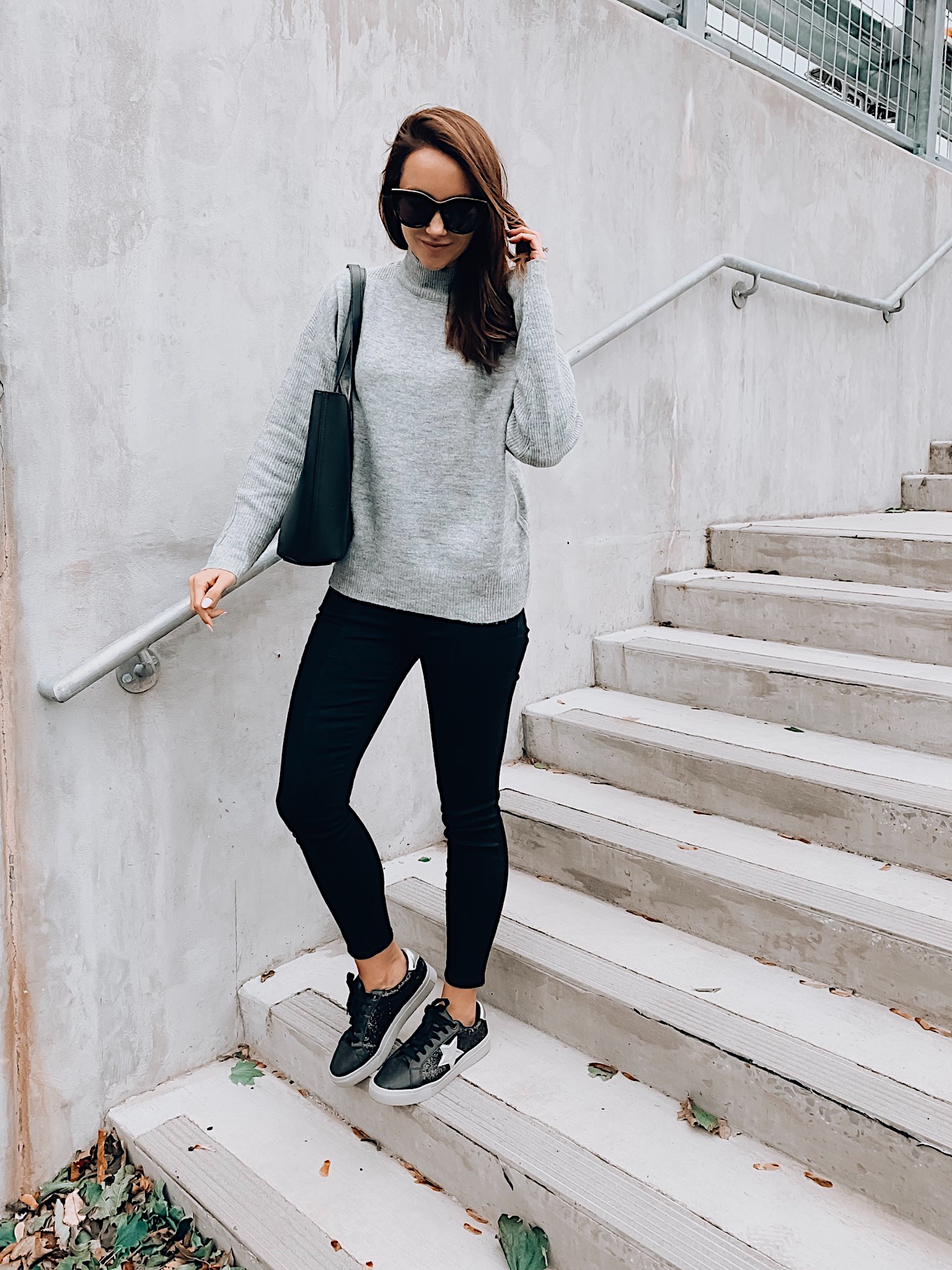 SWEATER,JEANS, SNEAKERS