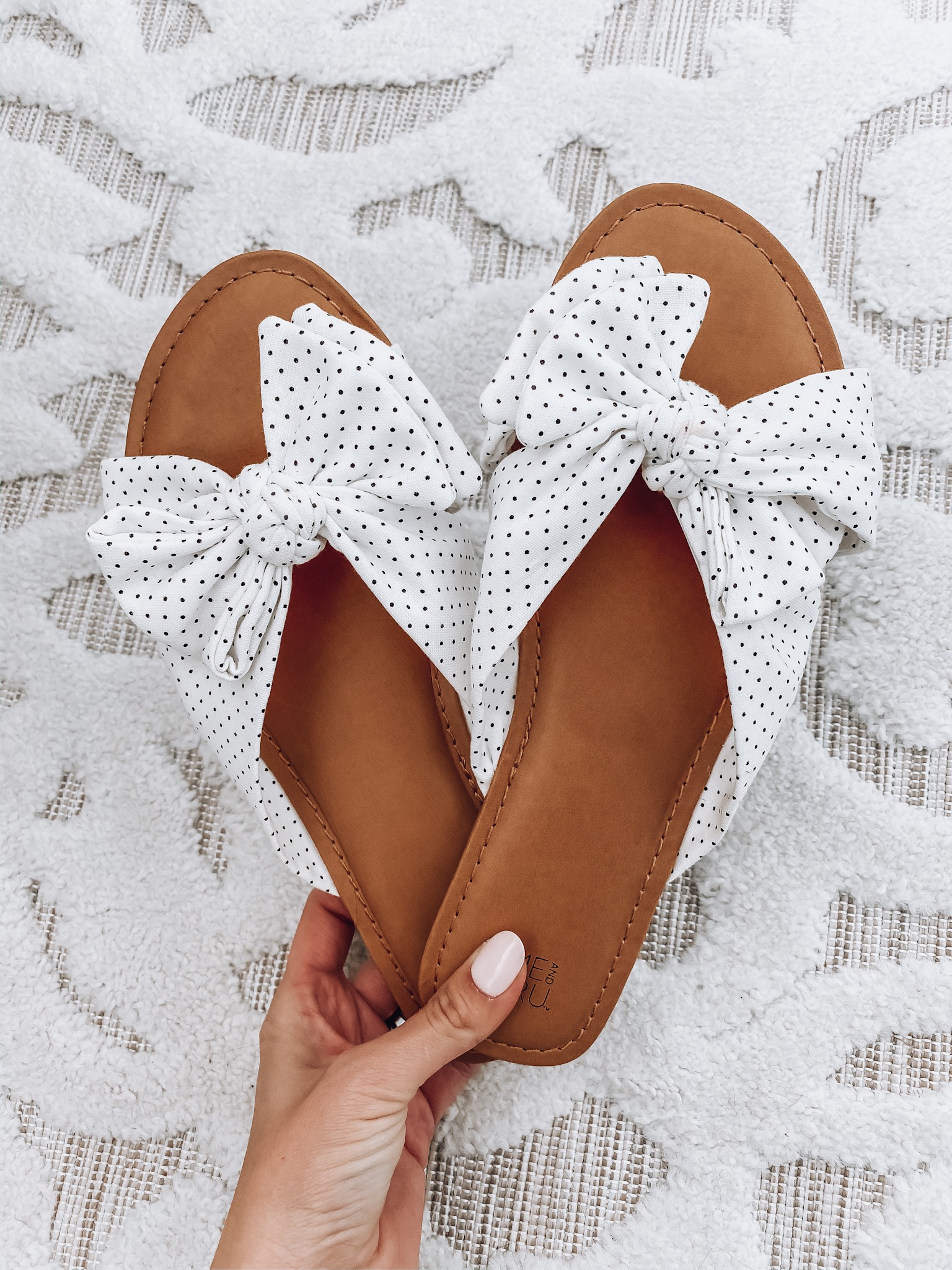 bow sandals