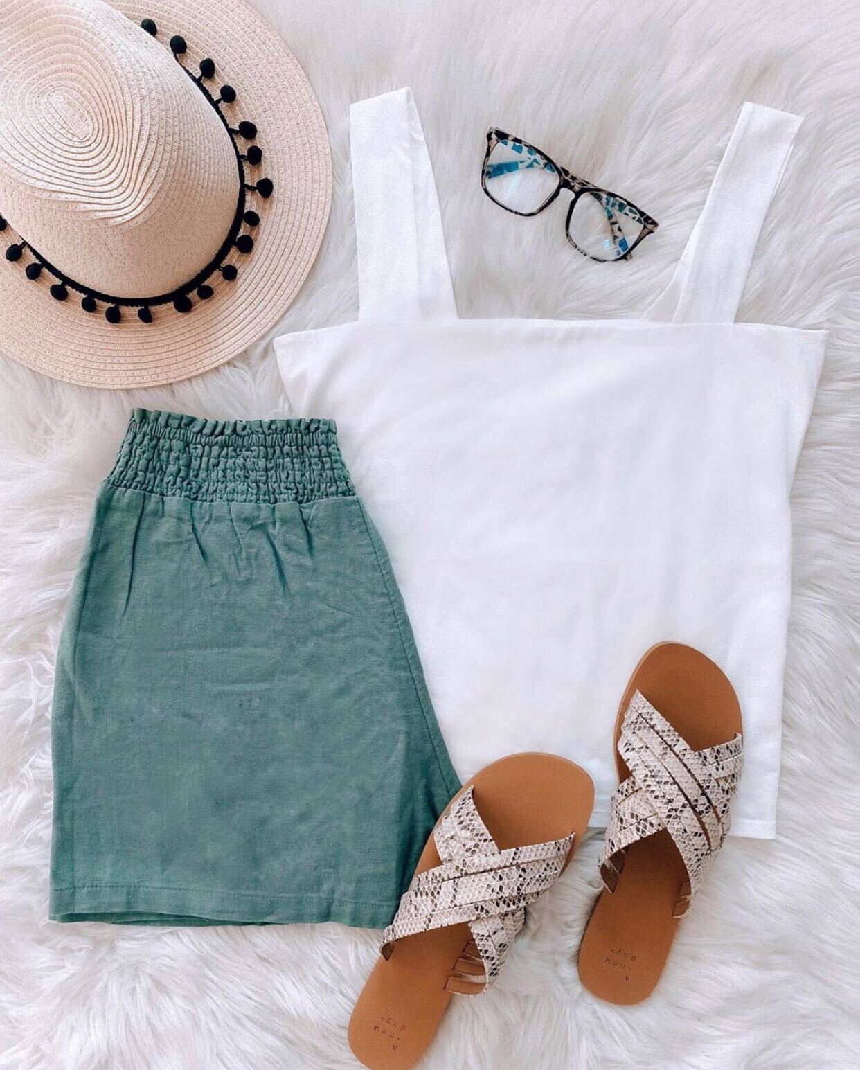 35 Outfit Ideas With Shorts