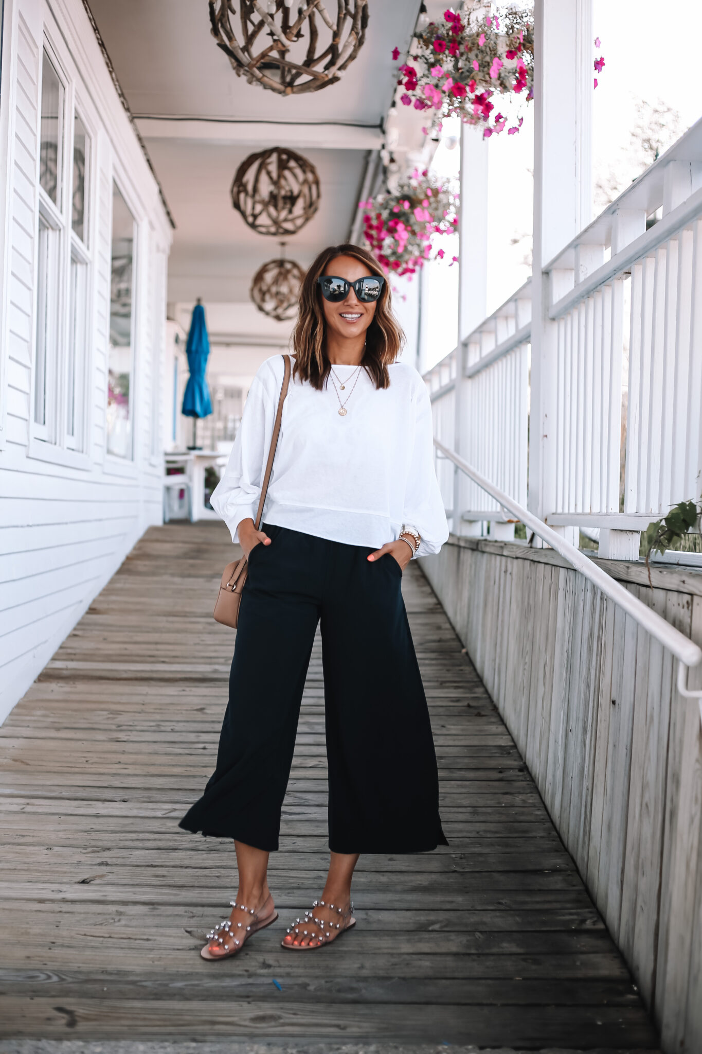 summer outfit with wide leg pants