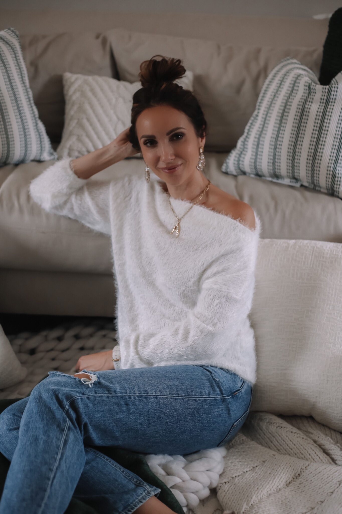 White fuzzy Sweater, gibsonlook