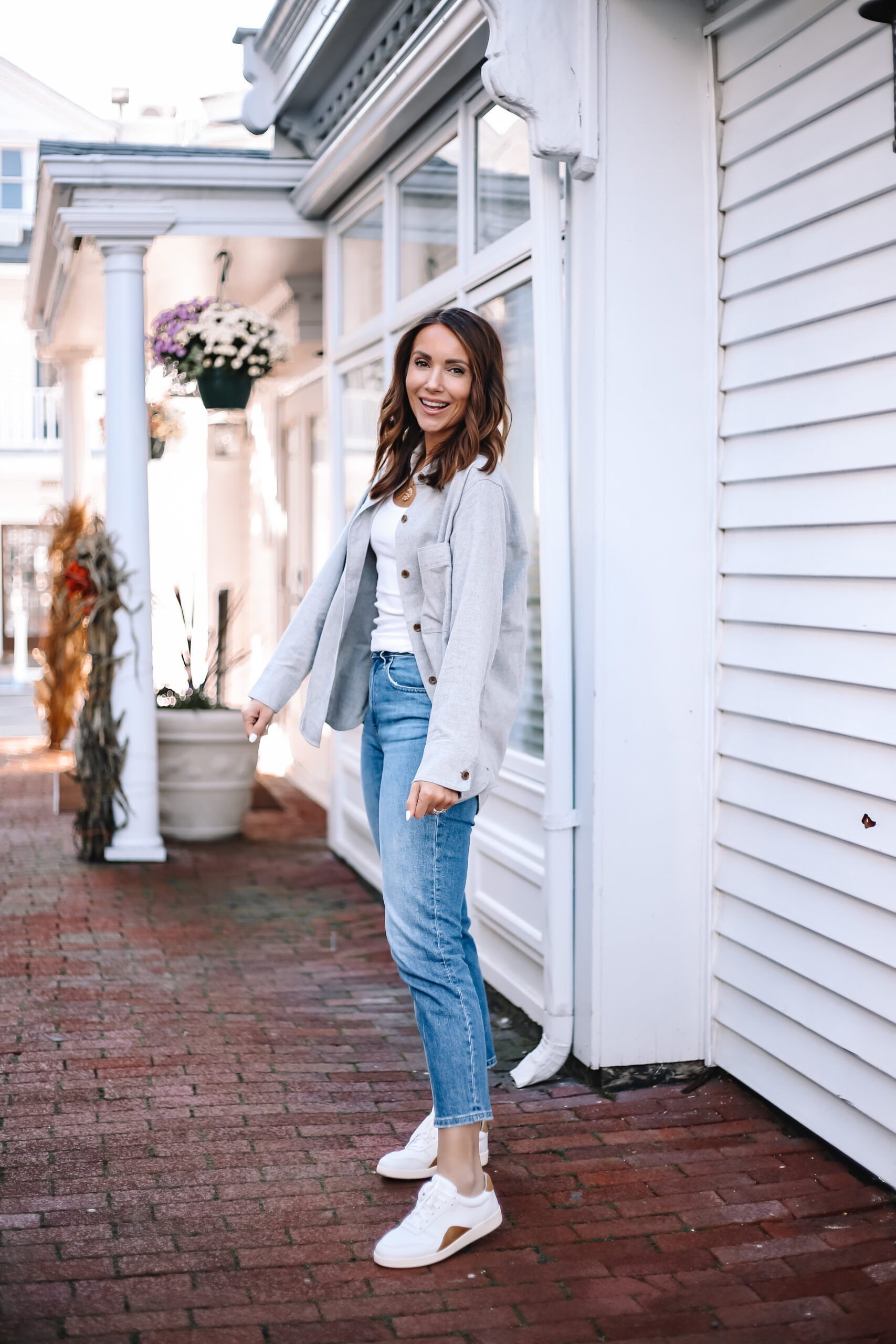 everlane jeans, grey cotton tee, fall outfit