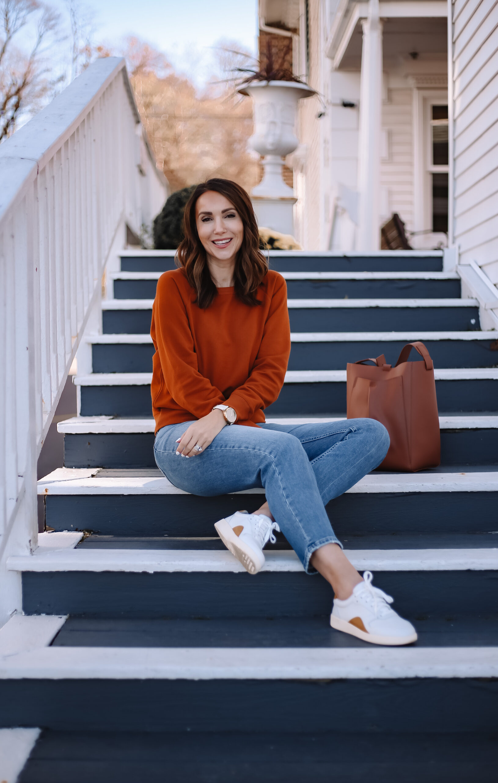 everlane jeans, crewneck sweatshirt, weekend style