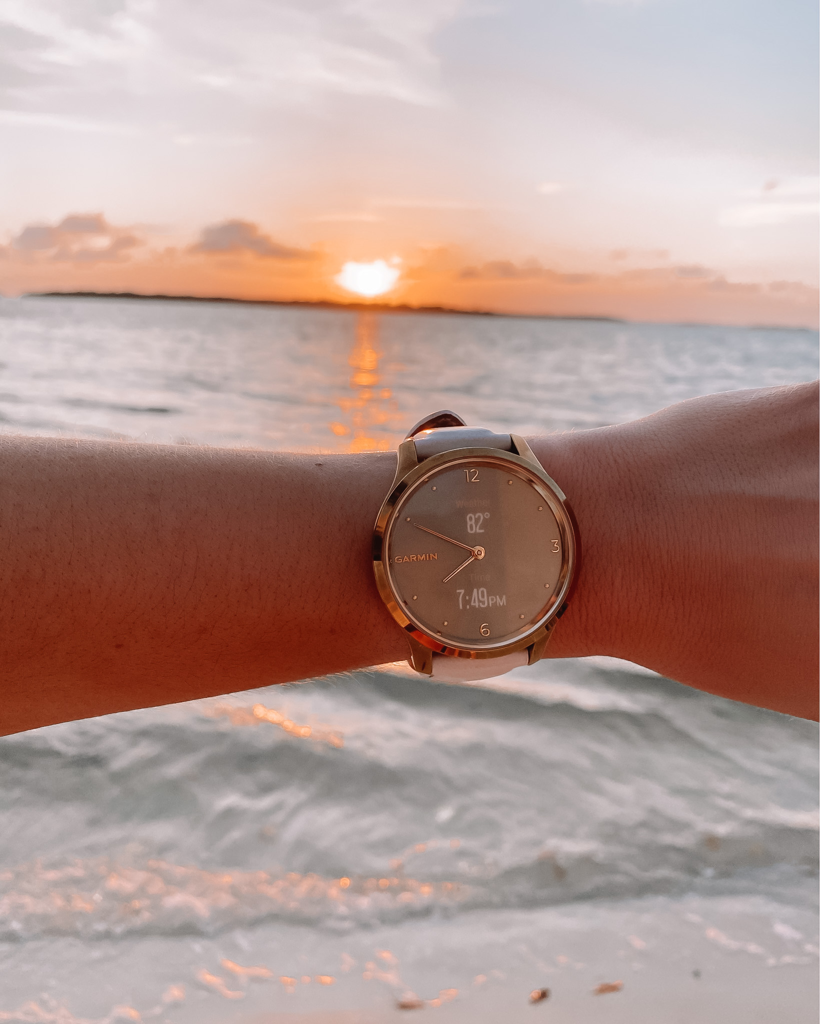 NEW Garmin Watch Review- Lily & Vivomove Luxe - Blushing Rose