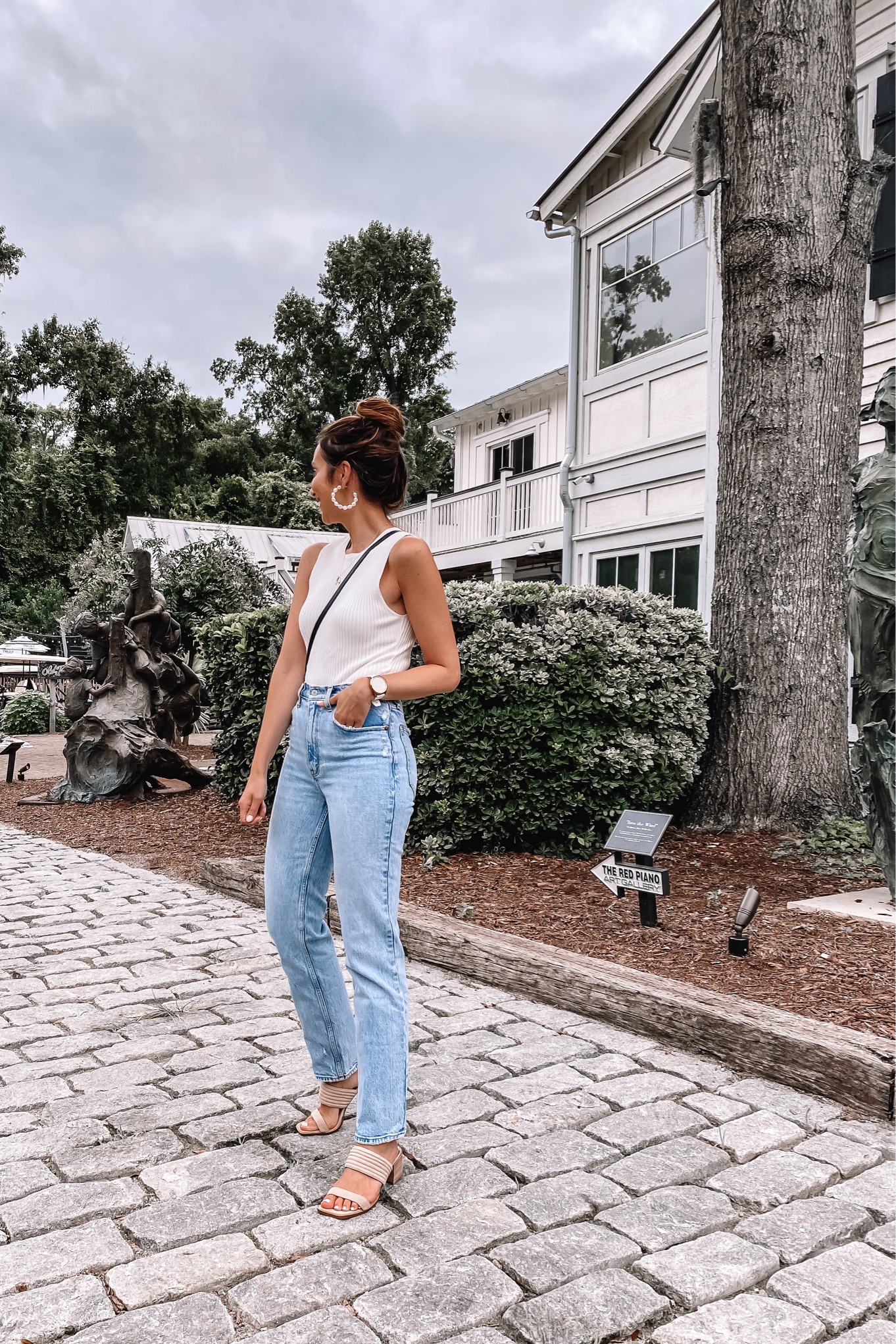 neutral slide sandals, abercrombie jeans