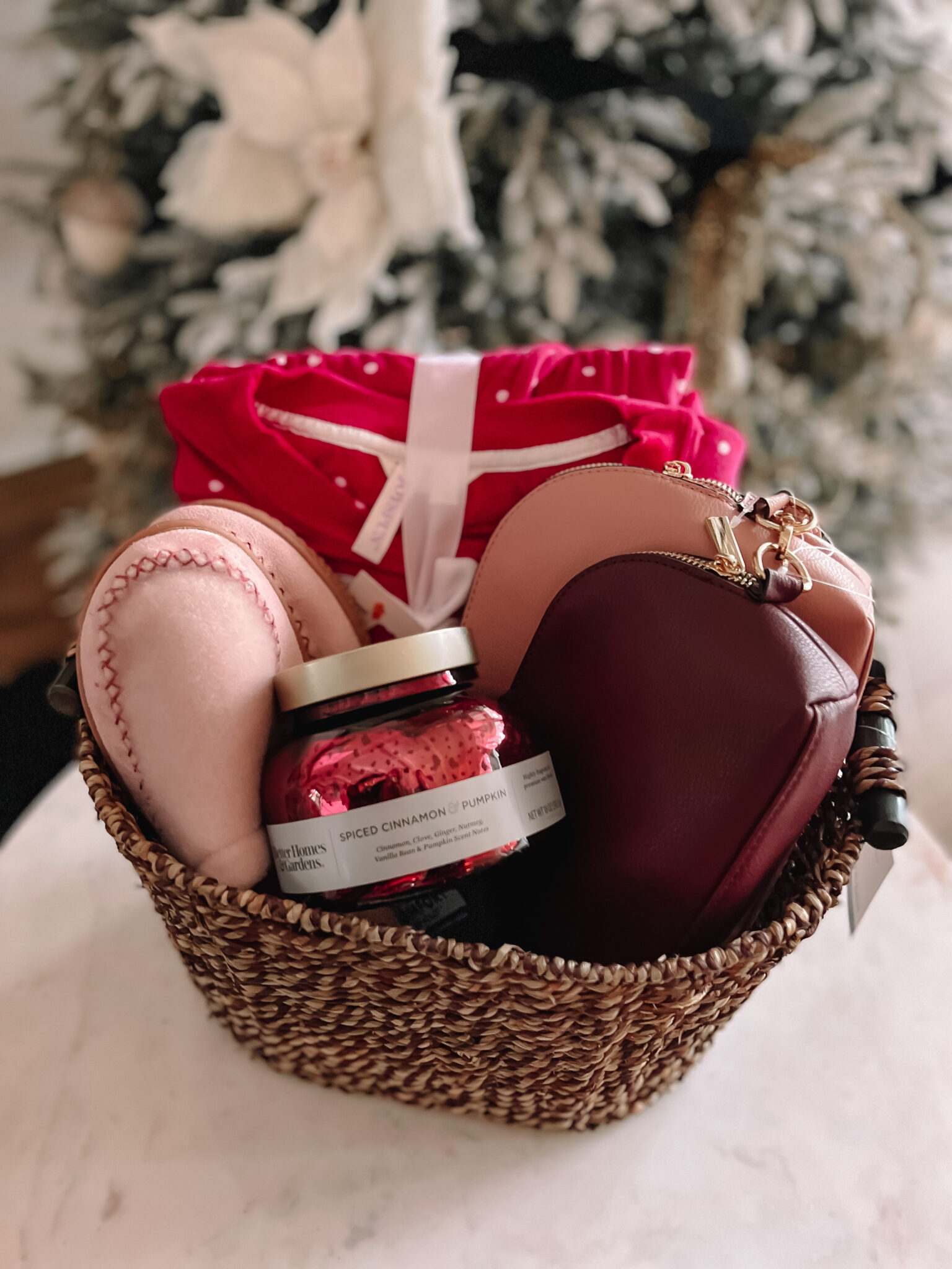 Gifts for the cozy girl