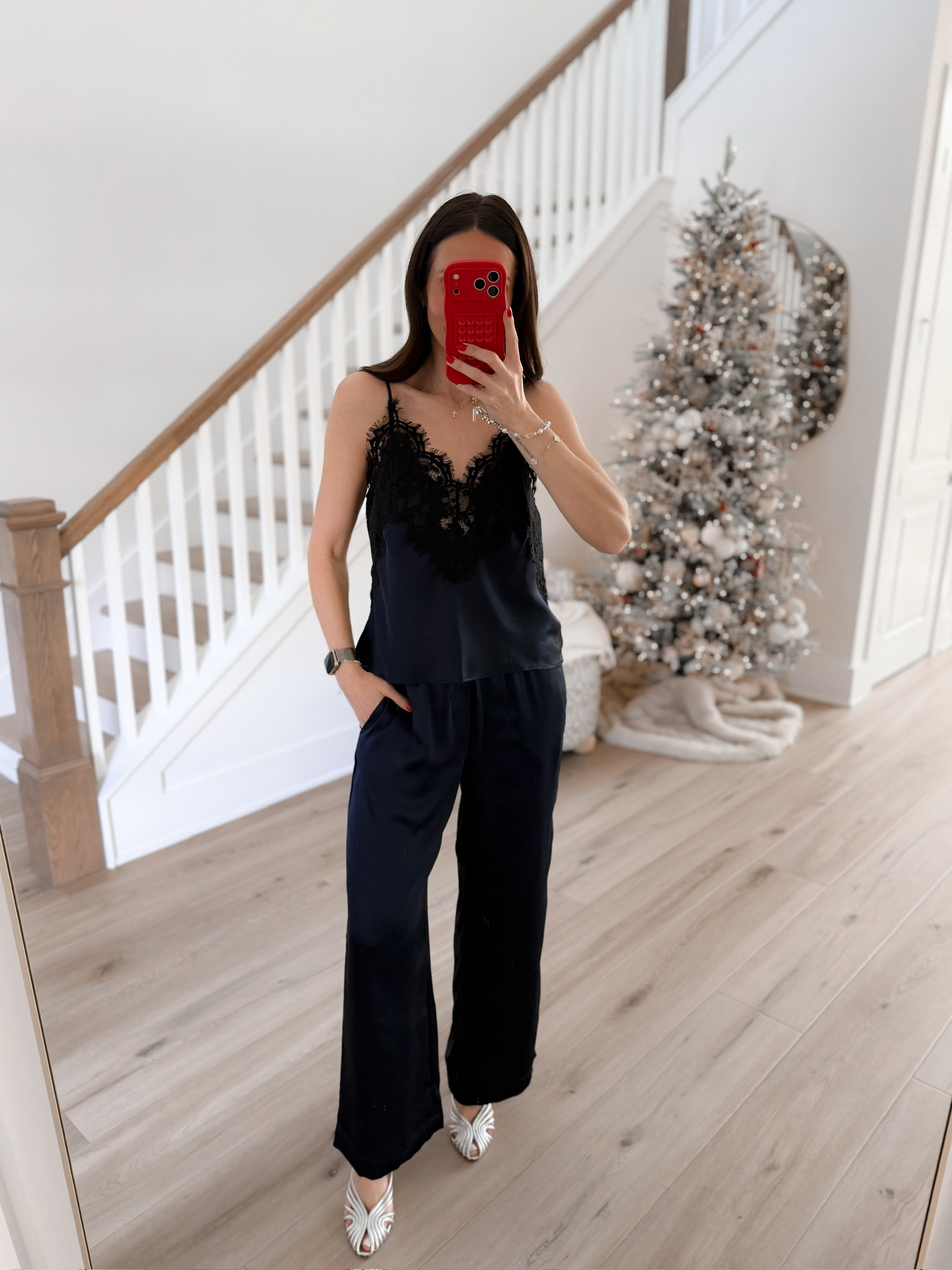 everyday style, 2025 favorites, fashion favorites, beauty favorites, lifestyle favorites, activewear favorites, everyday handbags, athleisure style, wardrobe staples, everyday outfits, skincare favorites, beauty must haves, comfortable fashion, casual chic style, on the go style, tried and true favorites, everyday essentials, wearable fashion, neutral style, affordable fashion finds