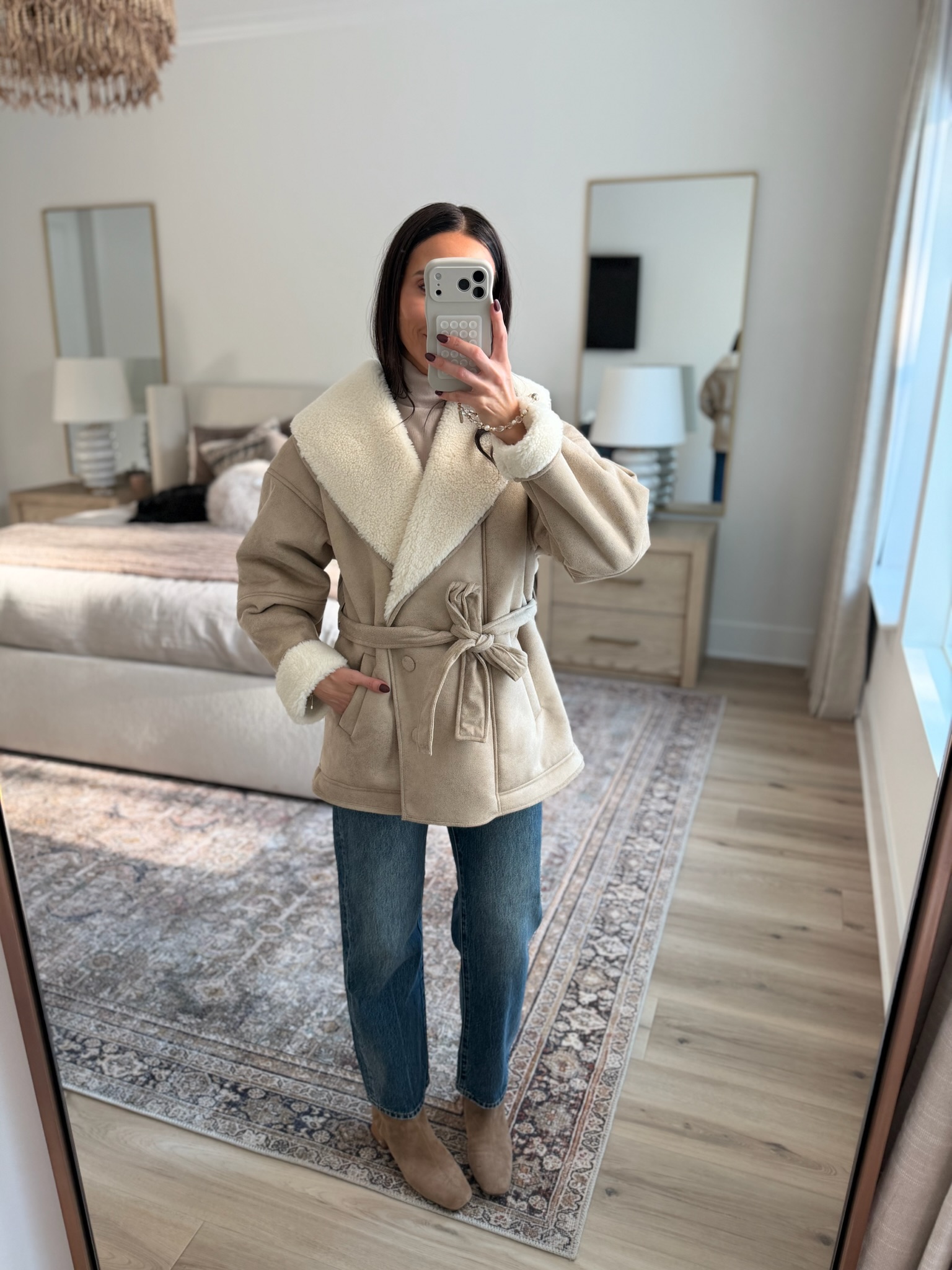 November fashion favorites, November outfits, fall outfits for women, holiday gift ideas for her, best shoes for women, winter style essentials, makeup favorites November, skincare favorites November, women’s fashion roundup, seasonal beauty products, cozy sweaters for women, best gifts for moms, best gifts for daughters, beauty gift ideas, winter wardrobe staples