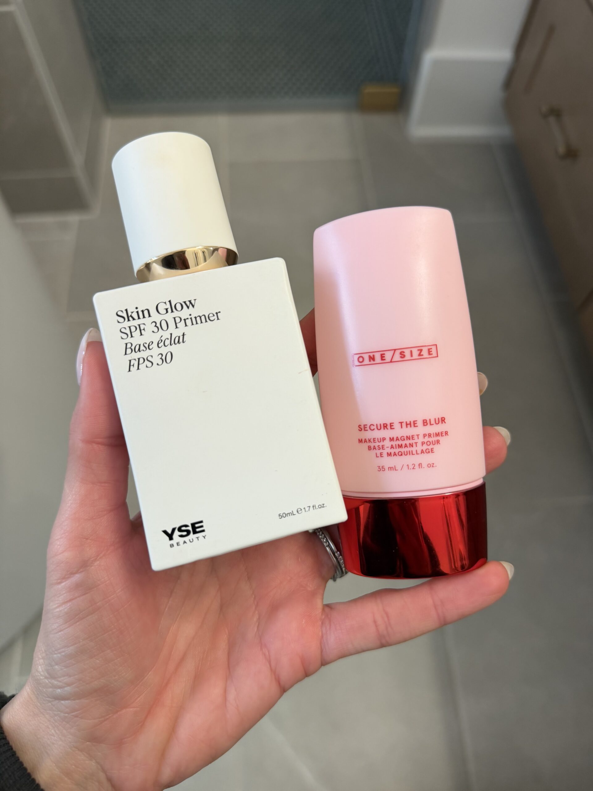 whats in my makeup bag, everyday makeup bag essentials, makeup bag must haves, everyday makeup routine, beauty favorites, tried and true makeup products, complexion makeup favorites, best makeup primers, foundation favorites, glow makeup products, luxury makeup favorites, everyday beauty staples, makeup products I use daily